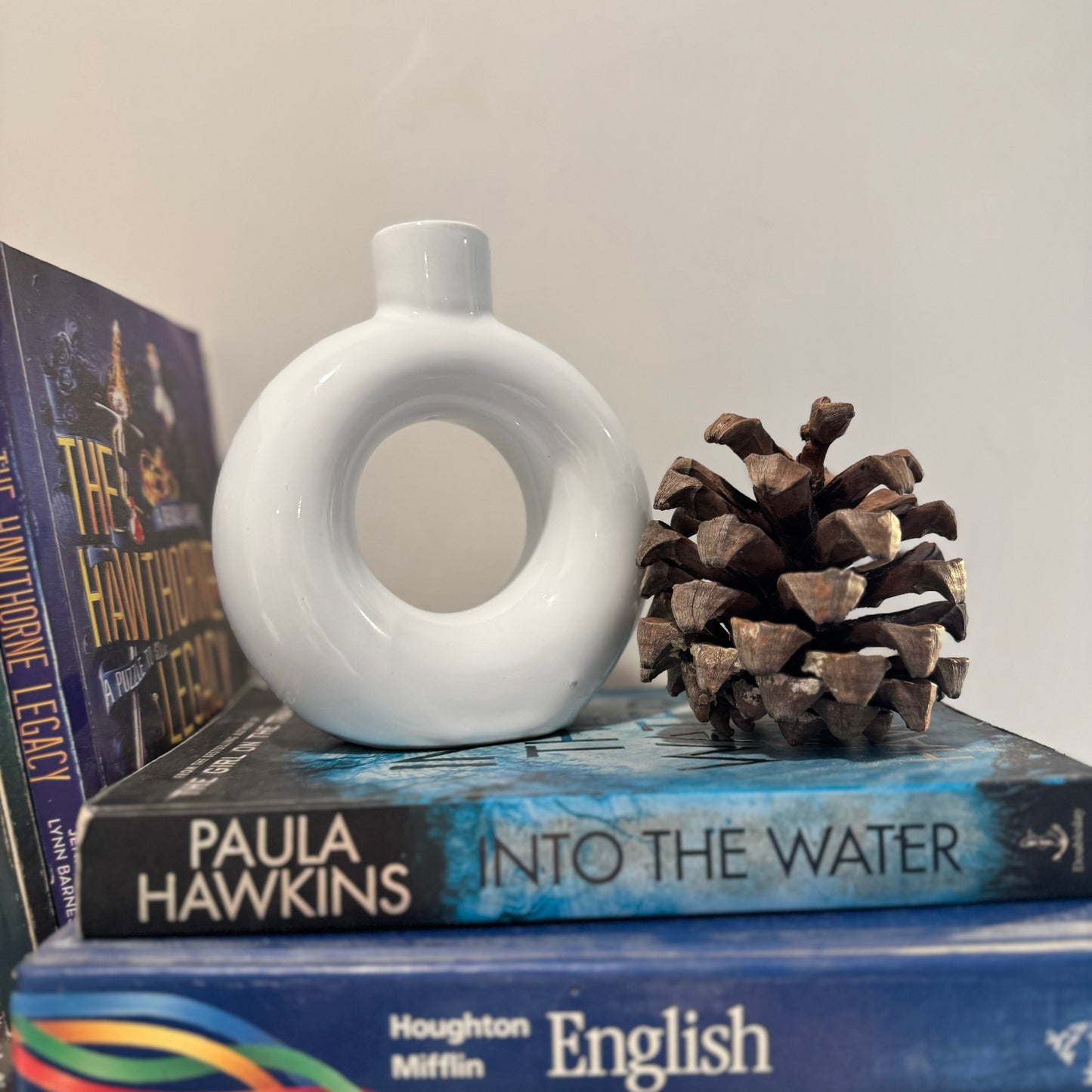 White Donut Vase